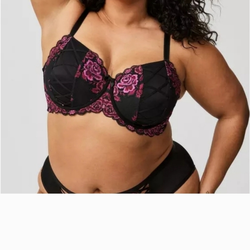 Like new Torrid 46dd Unlined Full Coverage Bra